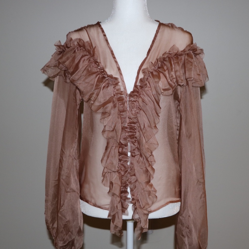 Beautiful blouse see through - Picture 2 of 5